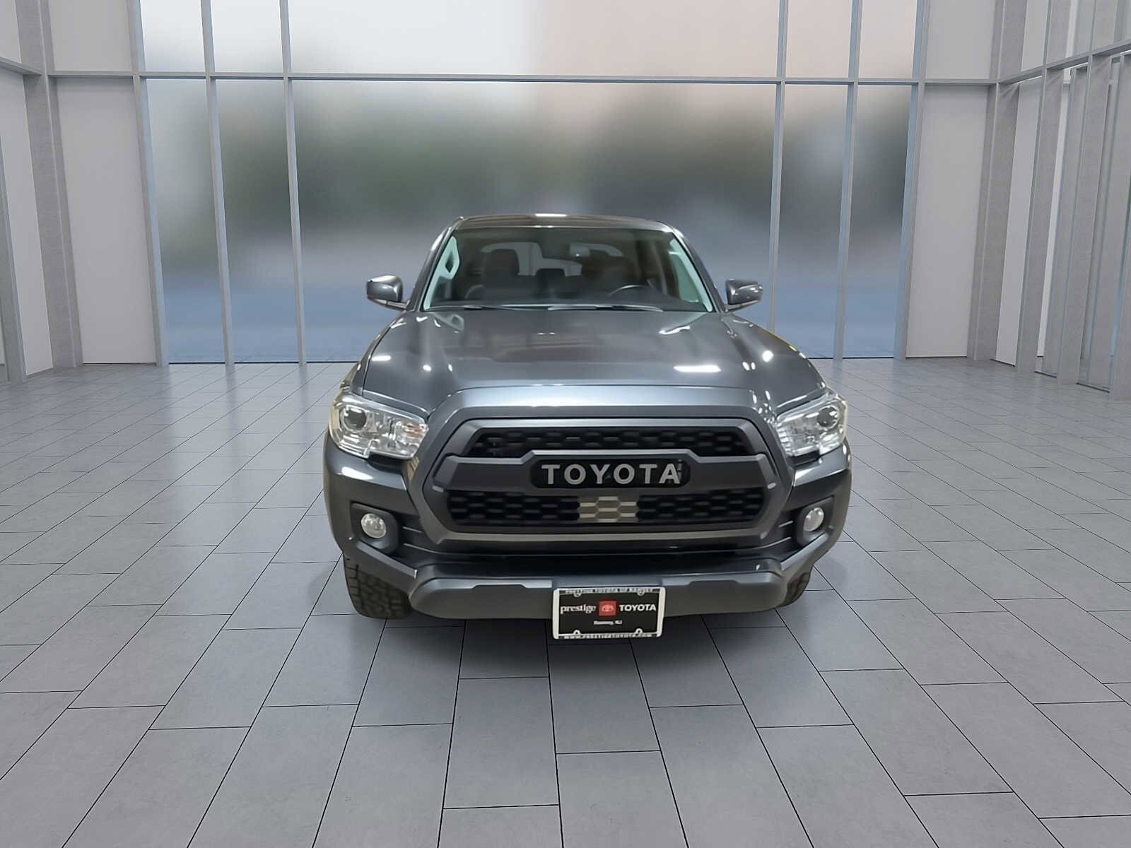 2023 Toyota Tacoma SR5 V6 photo 2