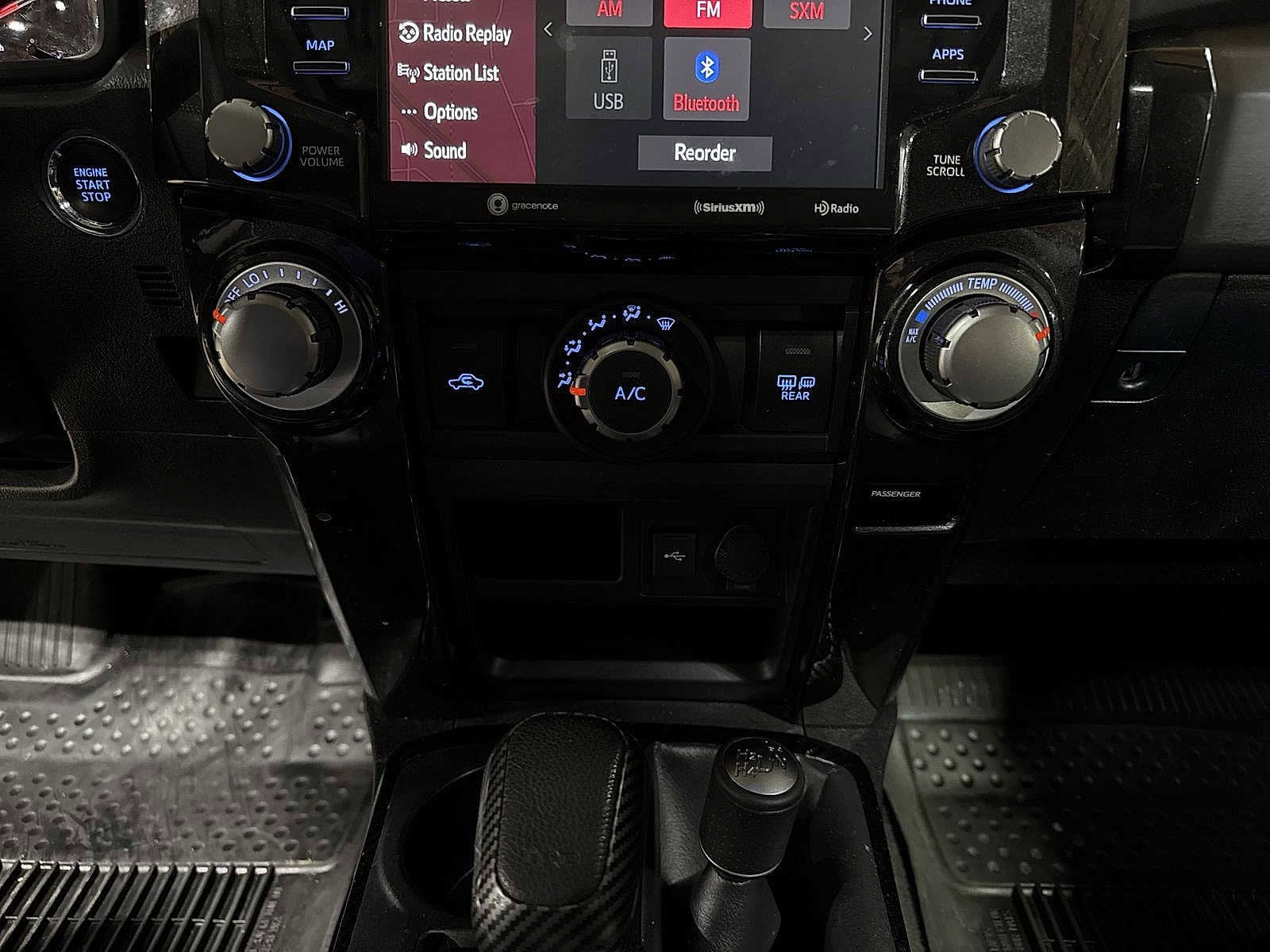 Thumbnail: 2020 Toyota 4Runner - 22