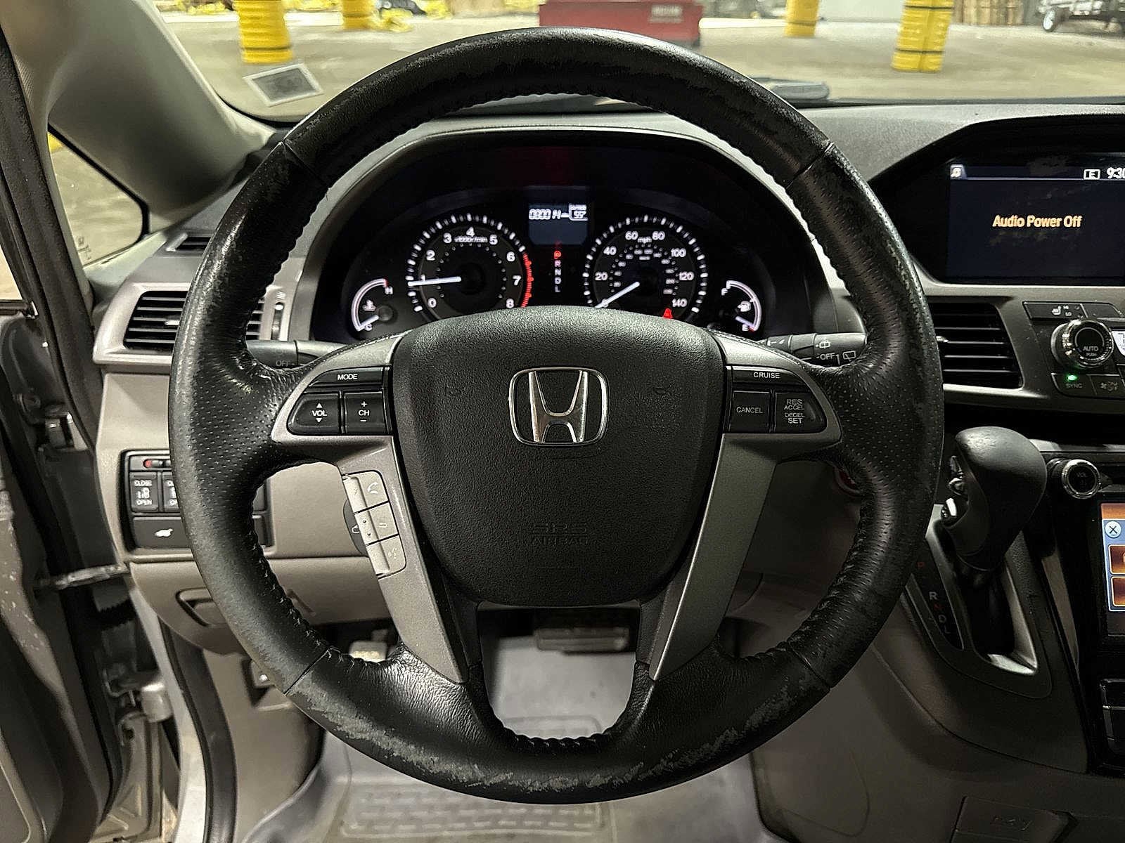 Thumbnail: 2015 Honda Odyssey - 18