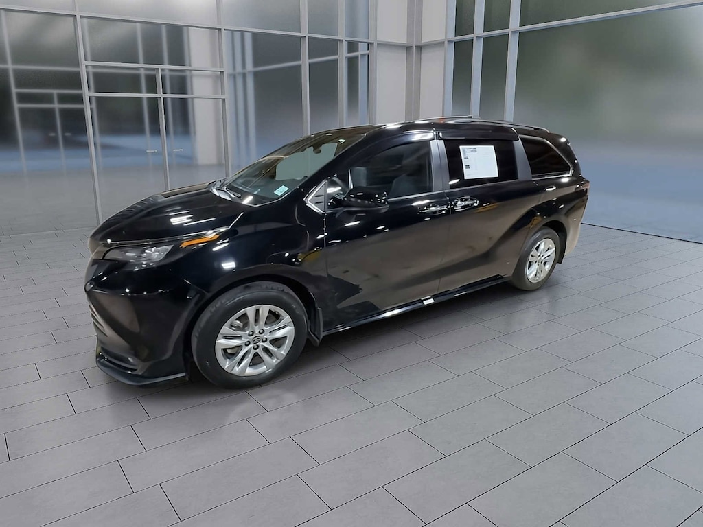 Certified 2022 Toyota Sienna XLE Woodland Edition Van Passenger Van