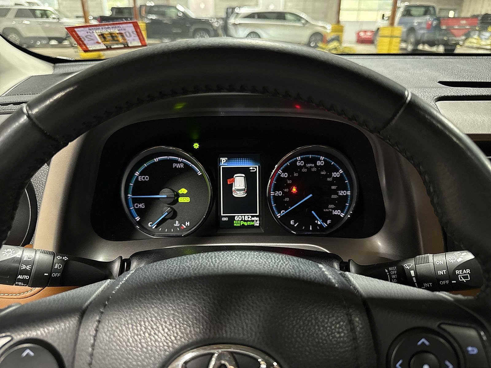 Thumbnail: 2017 Toyota RAV4 - 36