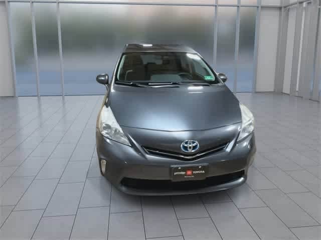 Thumbnail: 2012 Toyota Prius v - 3