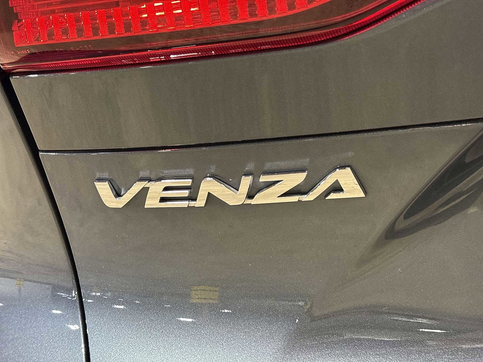 Thumbnail: 2023 Toyota Venza - 26