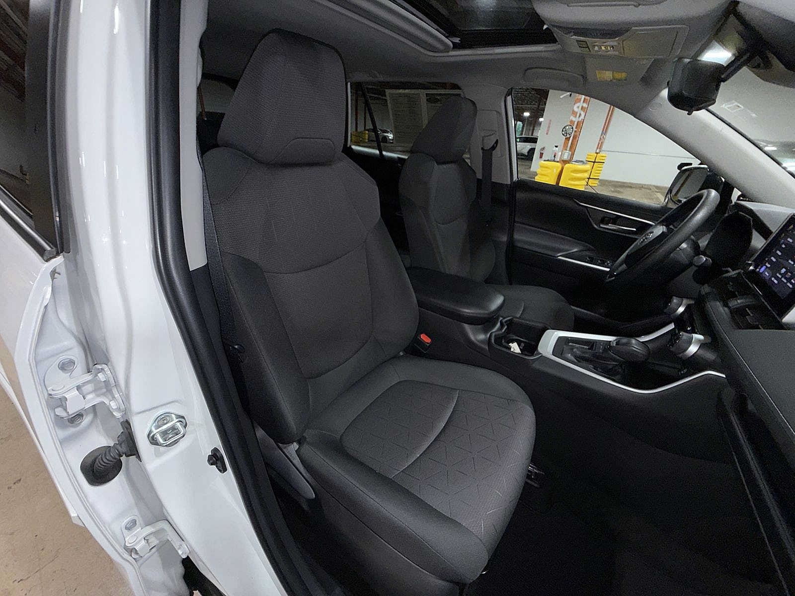 Thumbnail: 2023 Toyota RAV4 - 16