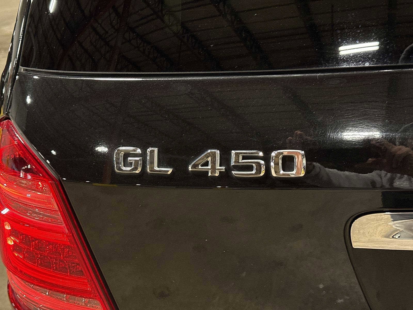 Thumbnail: 2011 Mercedes-Benz GL-Class - 28