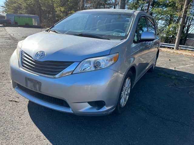 2014 Toyota Sienna LE -
                  Ramsey, NJ