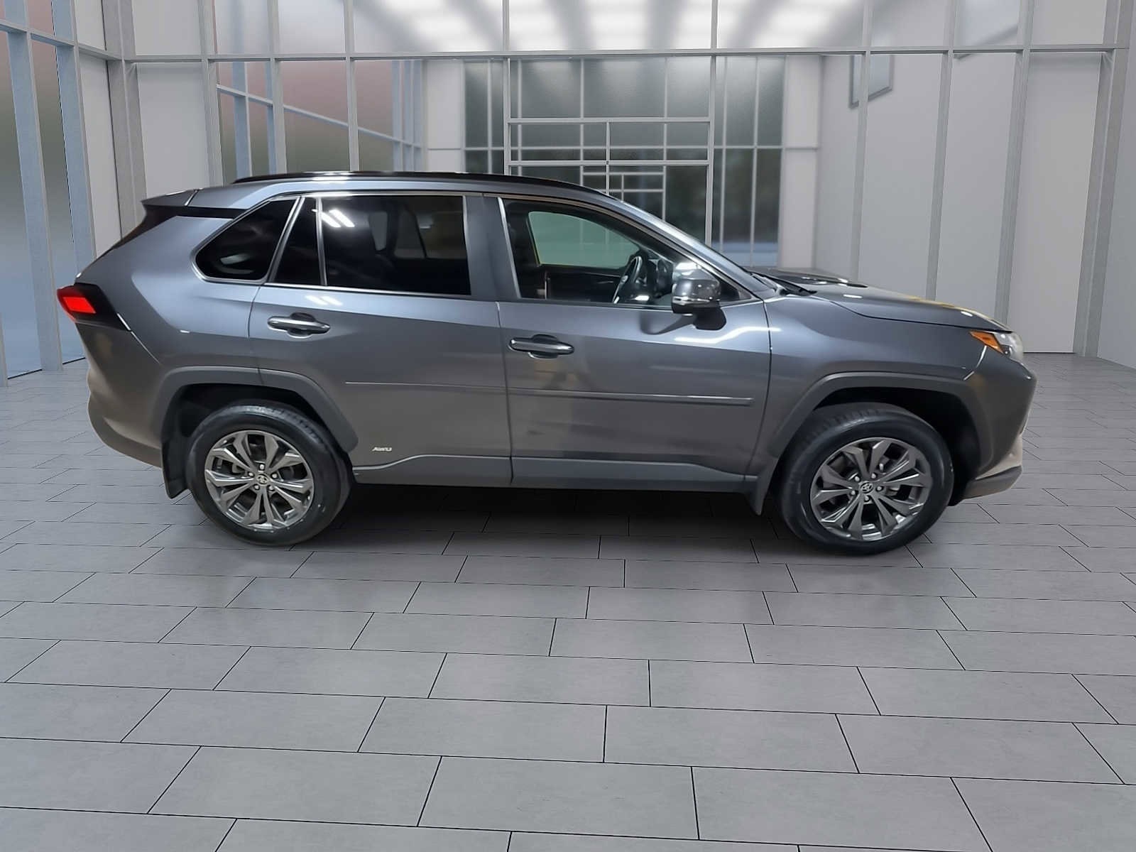 Thumbnail: 2023 Toyota RAV4 - 9