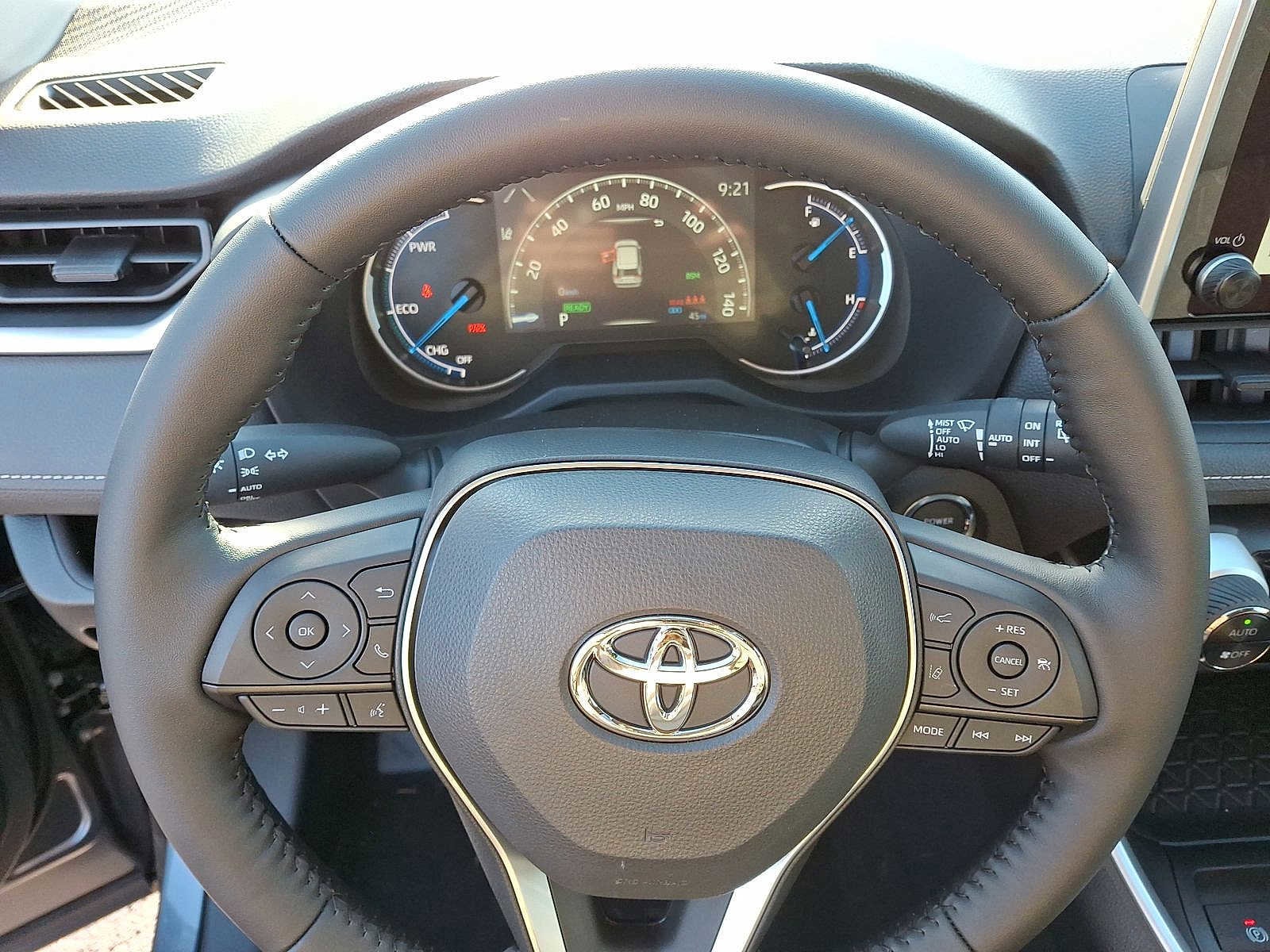 Thumbnail: 2025 Toyota RAV4 - 17