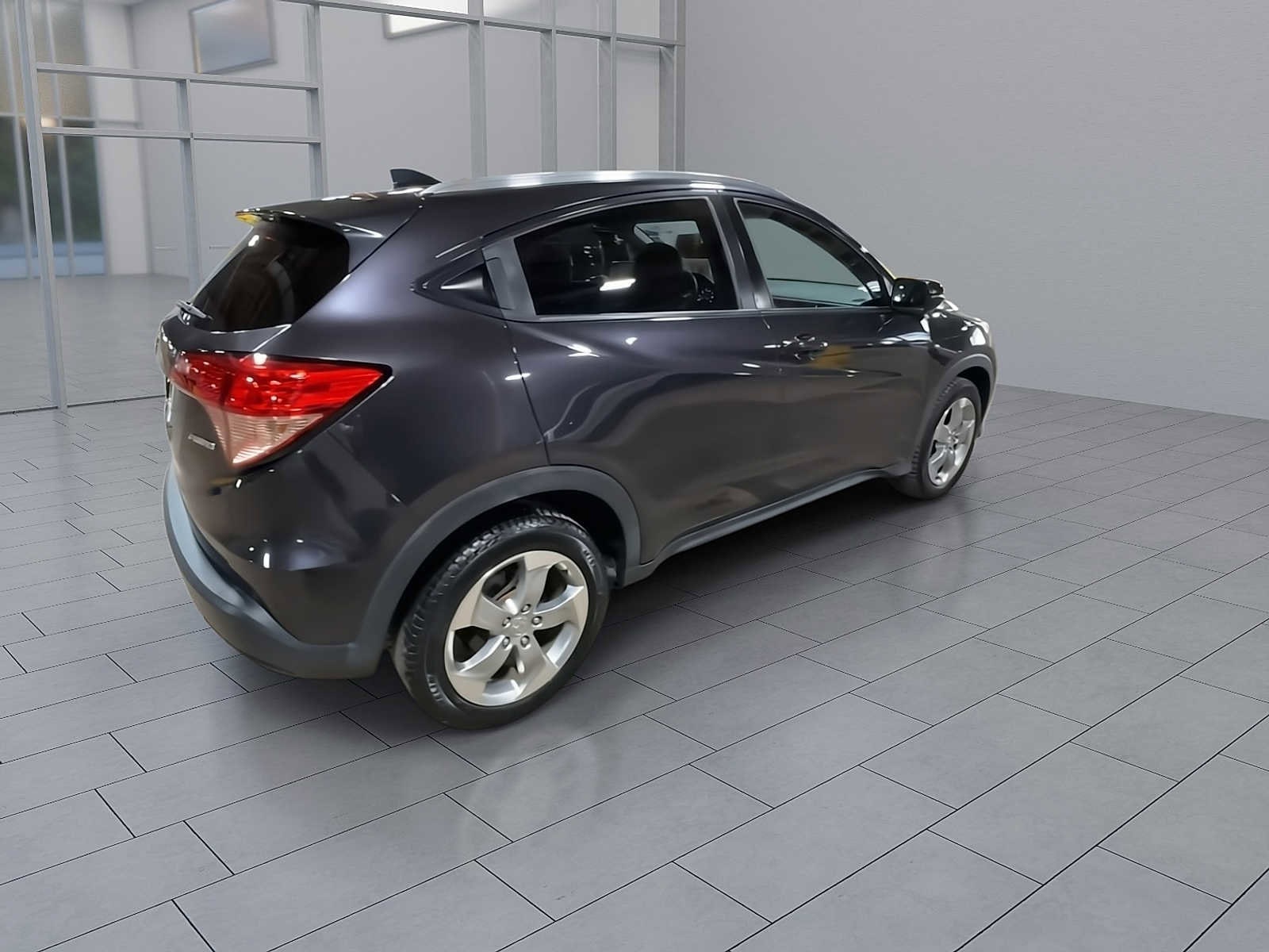 Thumbnail: 2017 Honda HR-V - 8