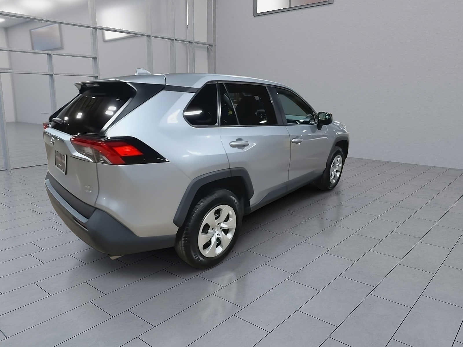 2023 Toyota RAV4 LE - Photo 8
