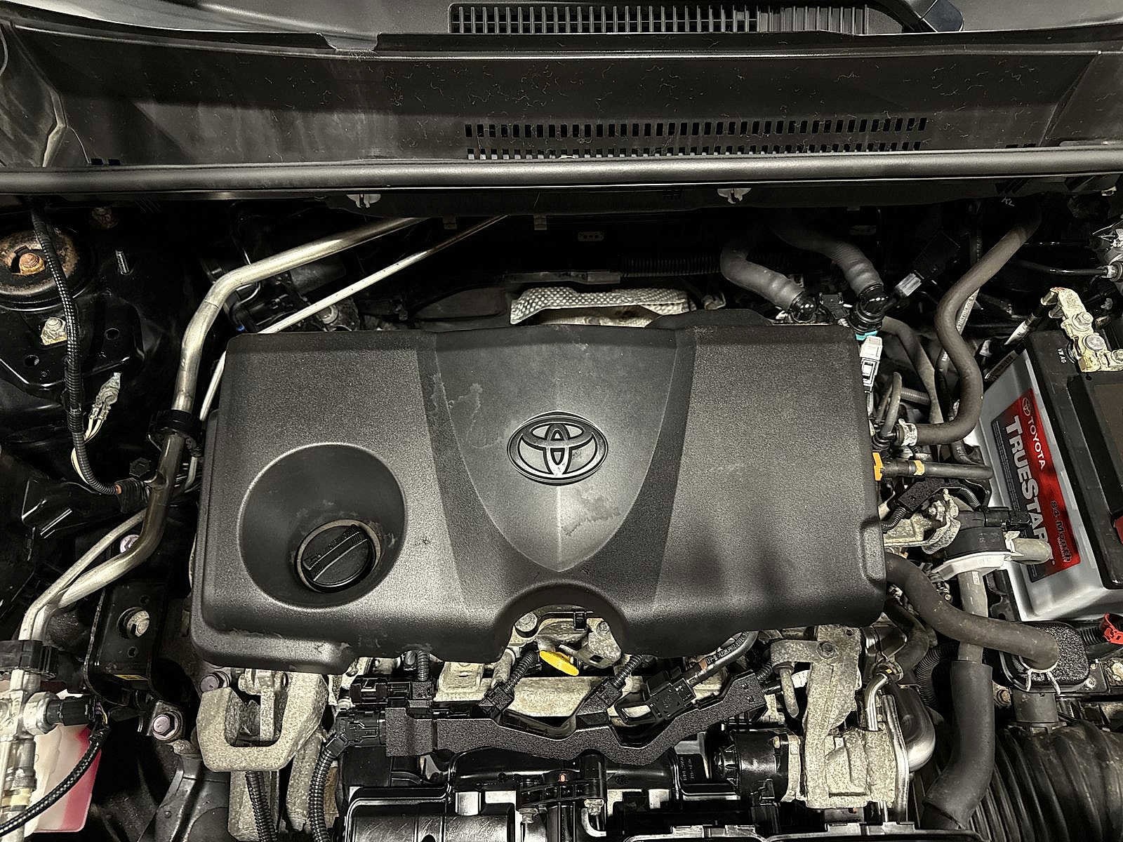 Thumbnail: 2019 Toyota RAV4 - 12