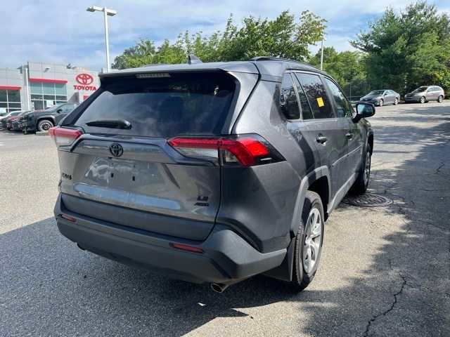 Thumbnail: 2021 Toyota RAV4 - 4