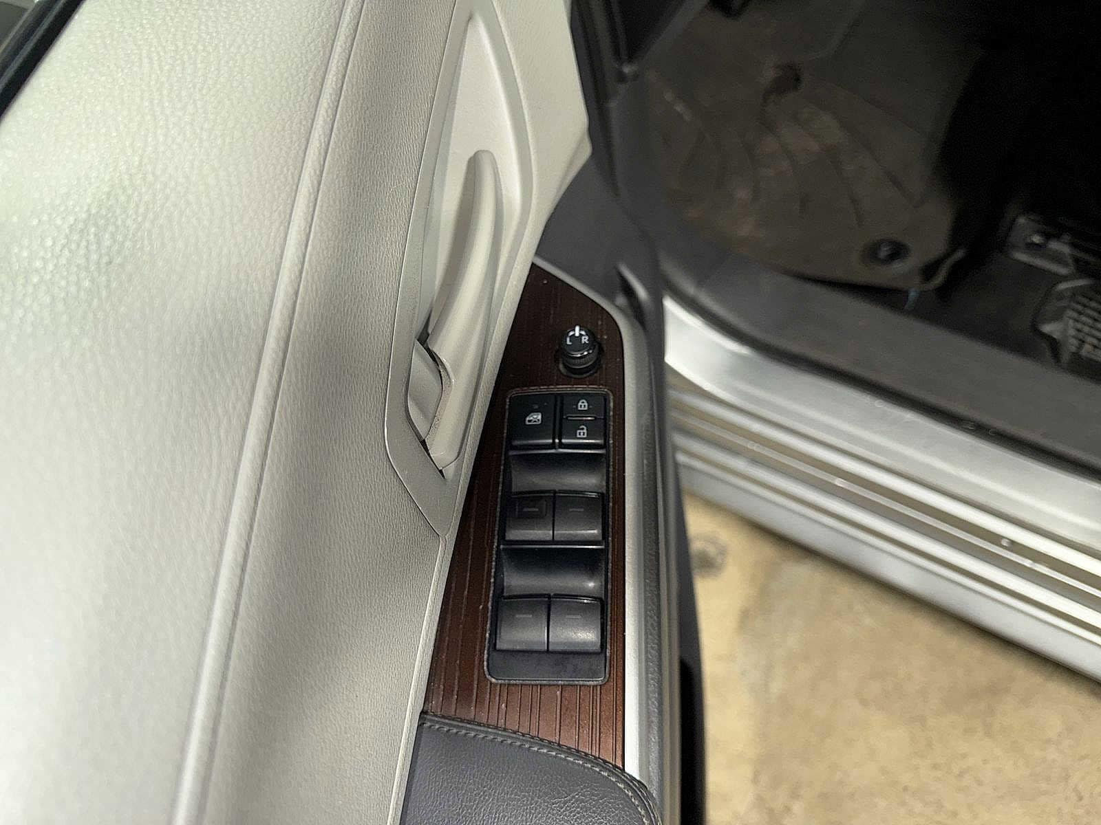 Thumbnail: 2021 Toyota Sienna - 23