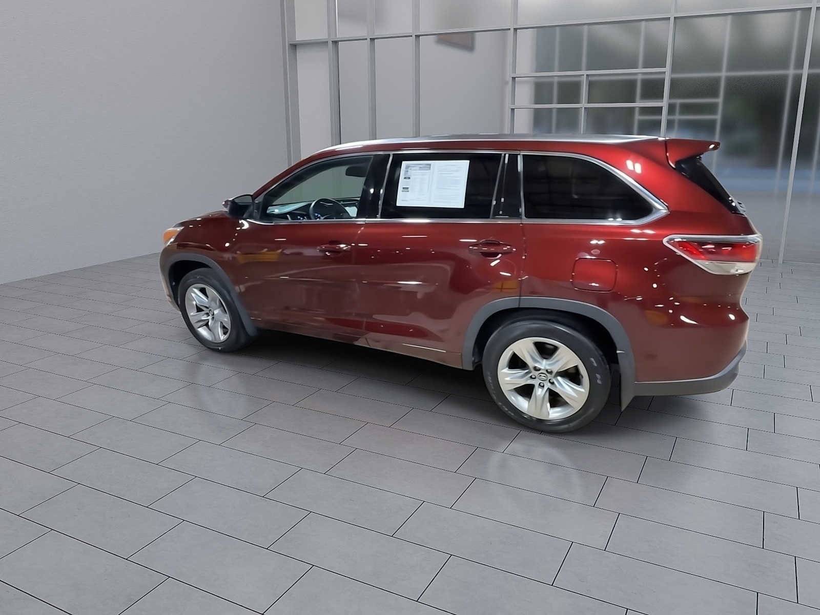 Thumbnail: 2016 Toyota Highlander - 6