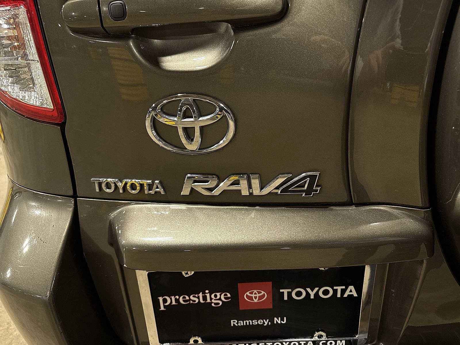 Thumbnail: 2009 Toyota RAV4 - 26