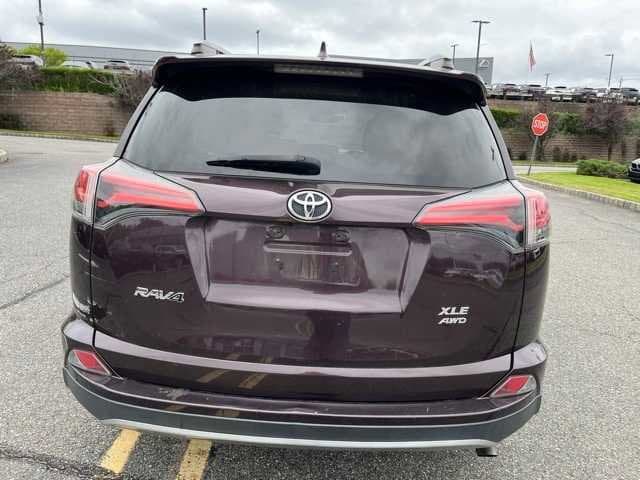 Thumbnail: 2017 Toyota RAV4 - 5