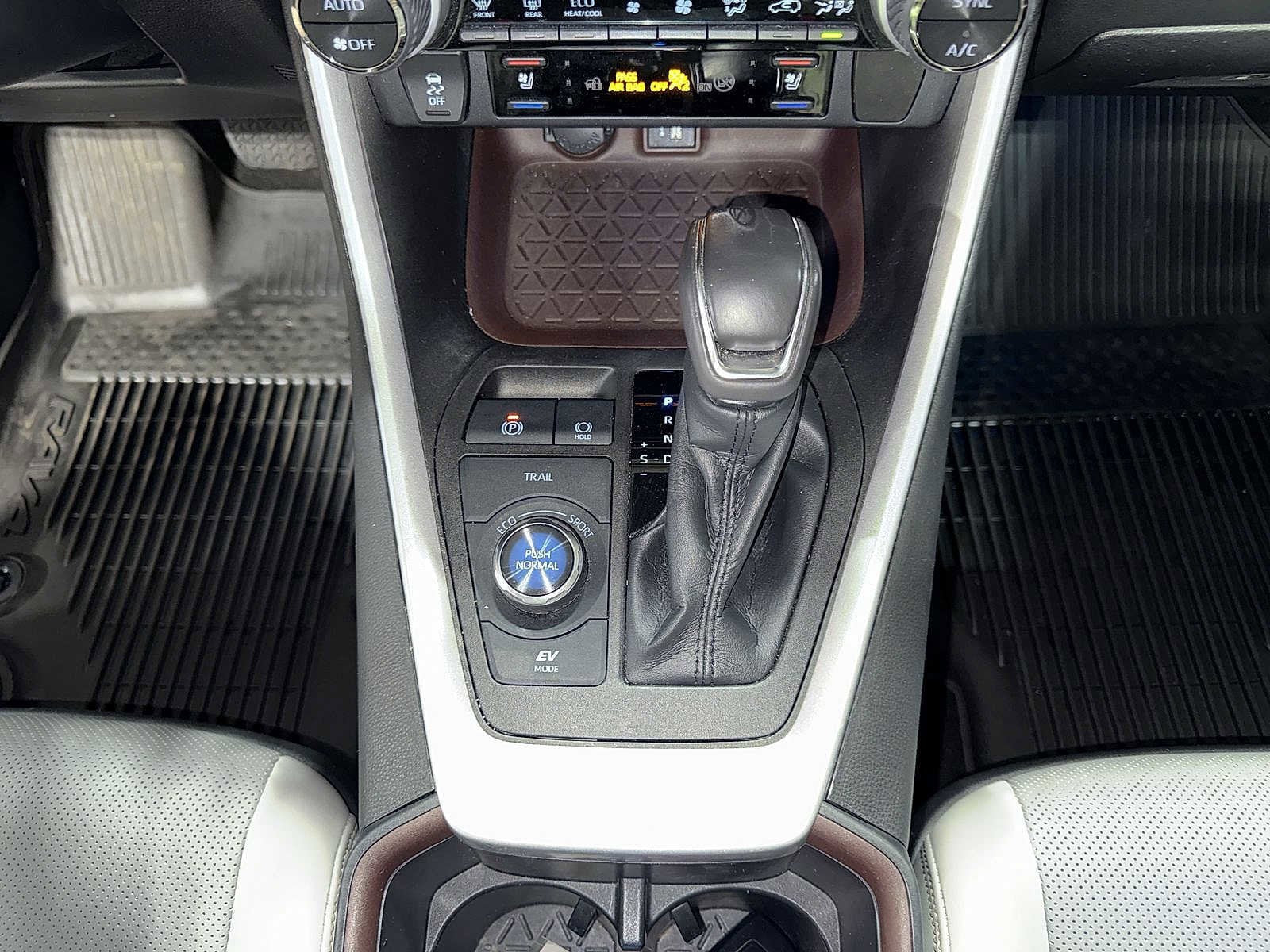 Thumbnail: 2023 Toyota RAV4 - 33