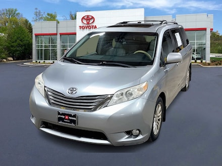2011 Toyota Sienna XLE V6 Van