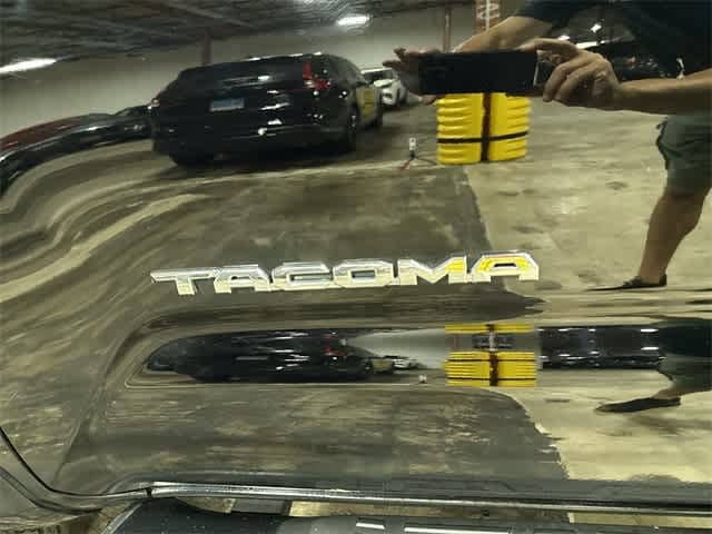 2017 Toyota Tacoma SR5 24