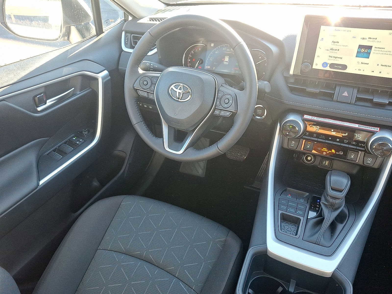 Thumbnail: 2025 Toyota RAV4 - 15