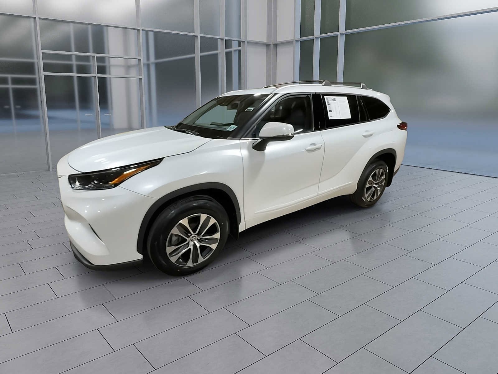 2022 Toyota Highlander XLE photo 4