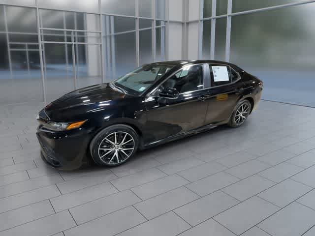 View vehicle photo 4