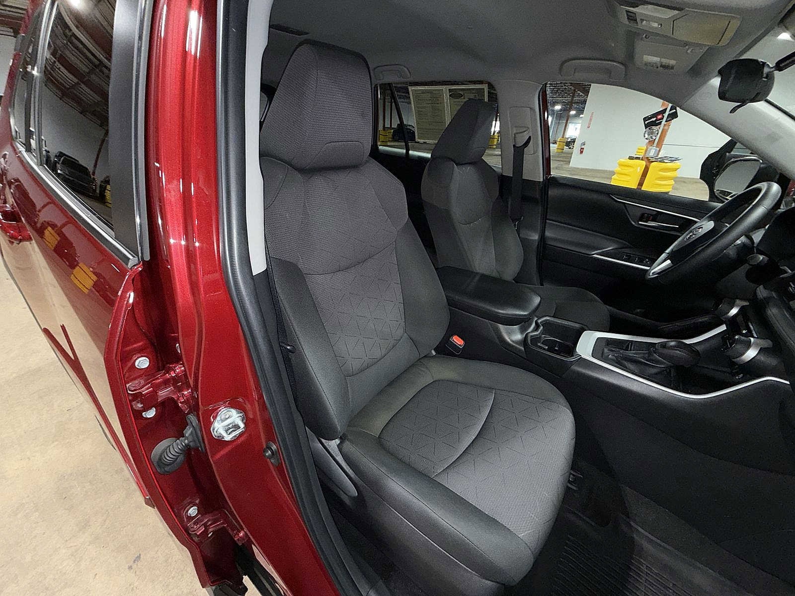 Thumbnail: 2023 Toyota RAV4 - 15