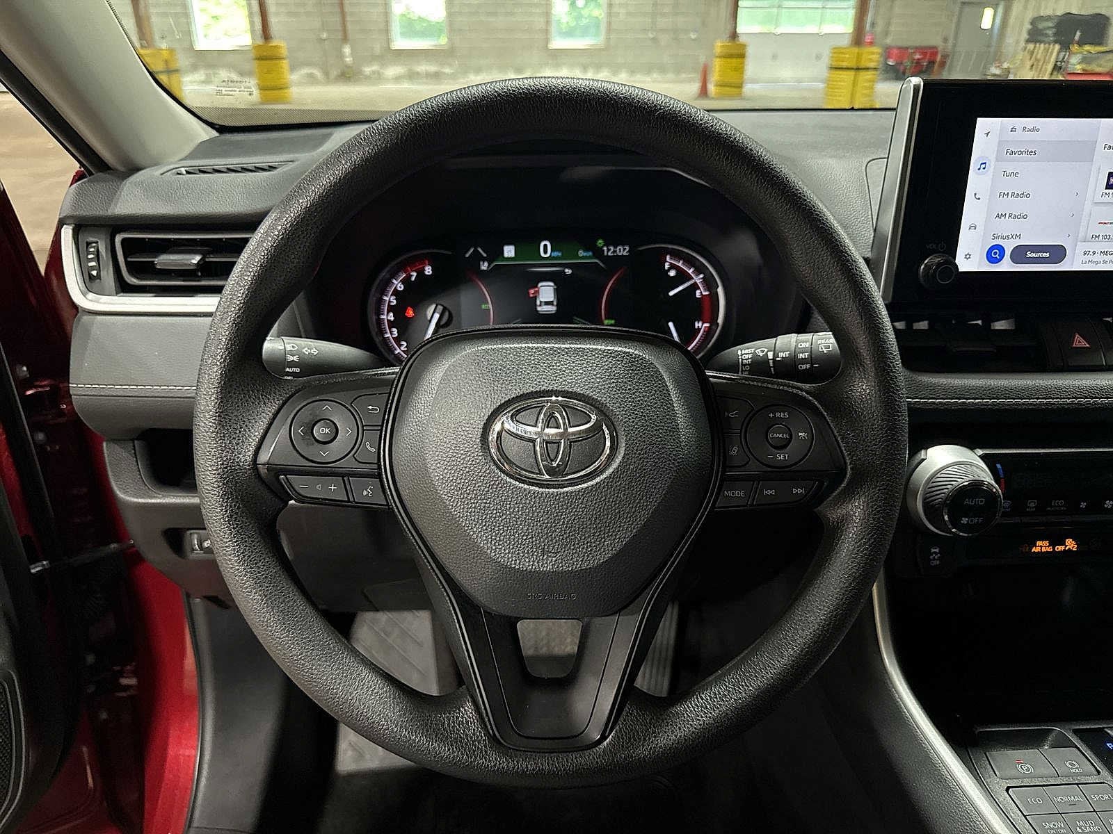 Thumbnail: 2025 Toyota RAV4 - 18