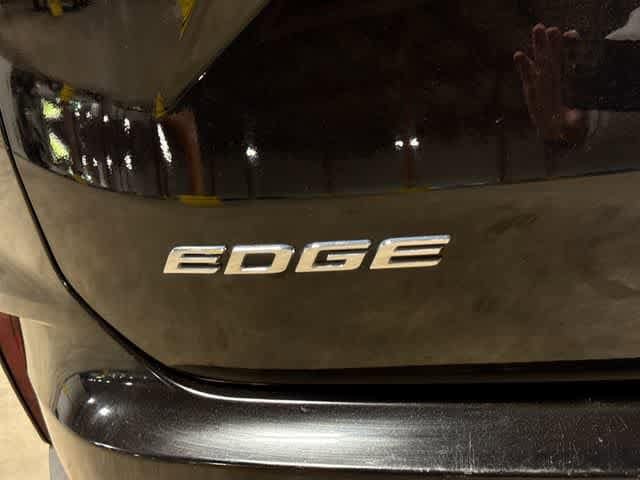 Thumbnail: 2019 Ford Edge - 27