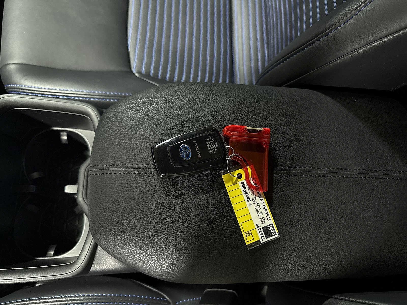 Thumbnail: 2022 Toyota RAV4 - 35