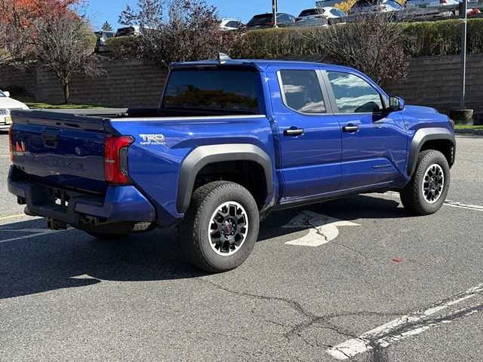 2024 Toyota Tacoma TRD photo 4