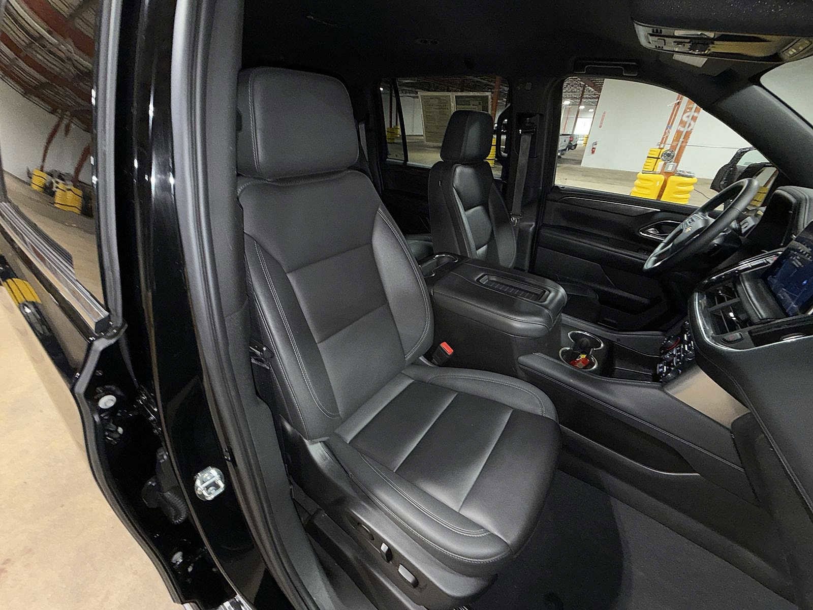 Thumbnail: 2023 Chevrolet Suburban - 16