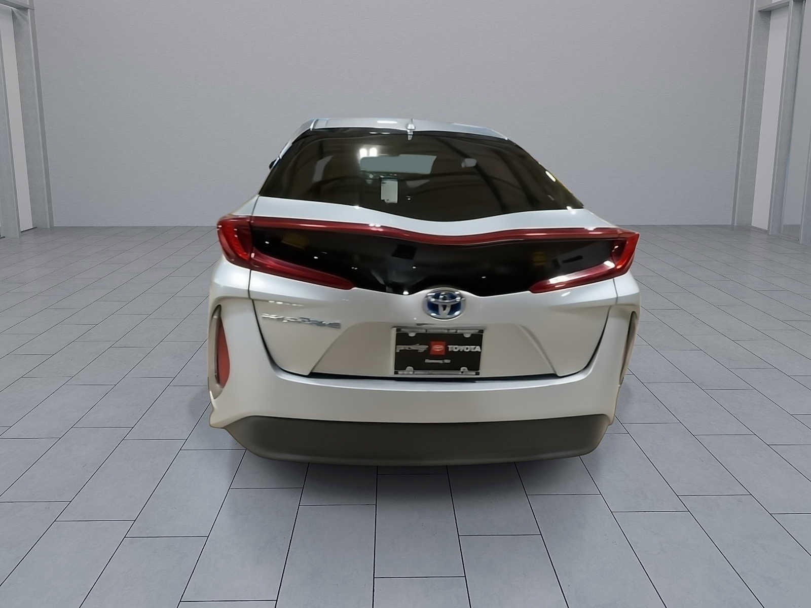 Thumbnail: 2017 Toyota Prius Prime - 7