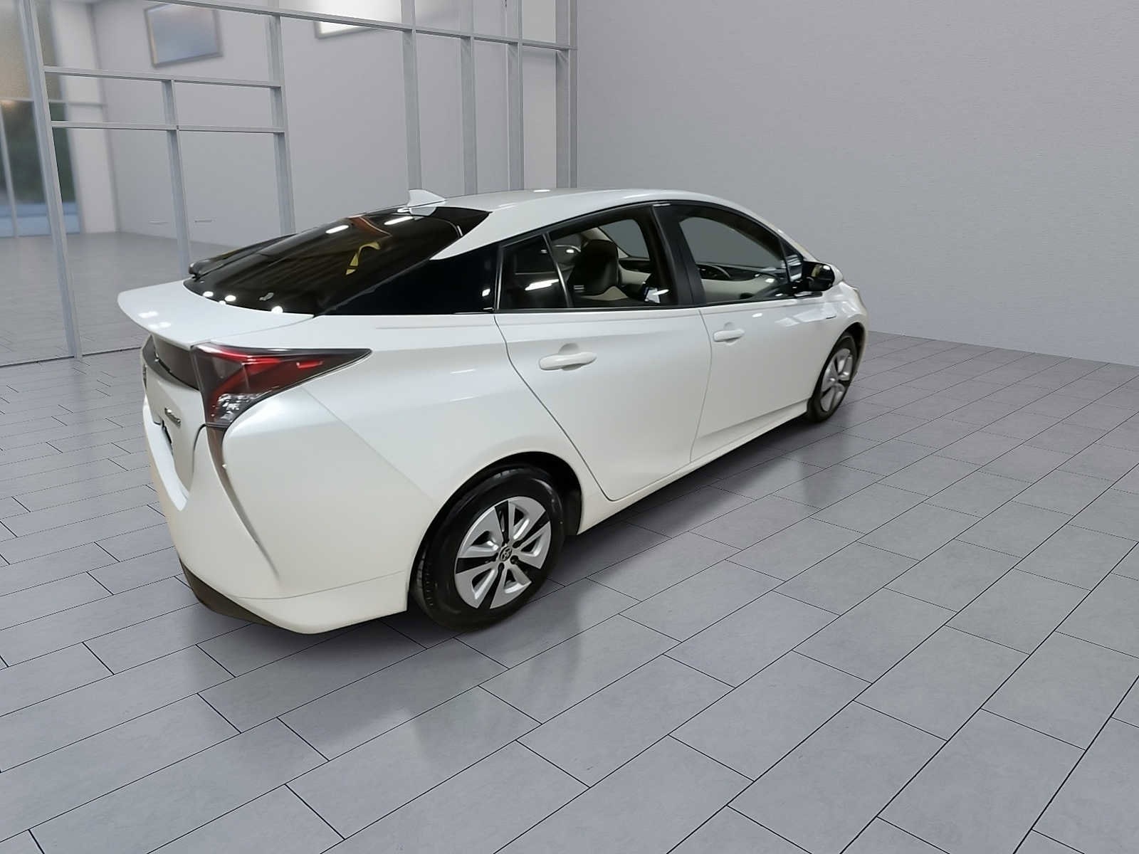 Thumbnail: 2016 Toyota Prius - 8