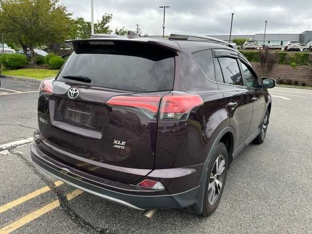 Thumbnail: 2017 Toyota RAV4 - 4