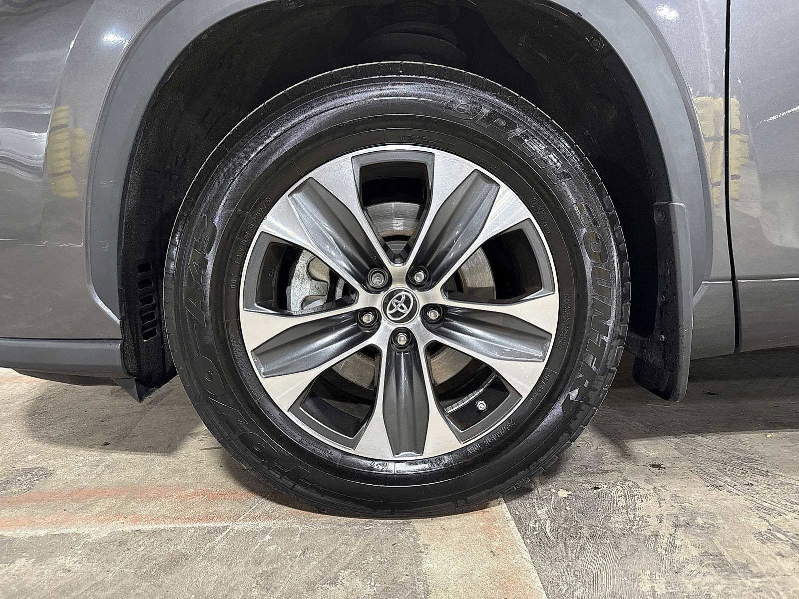 Thumbnail: 2023 Toyota Highlander - 10