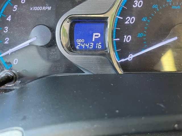 Thumbnail: 2011 Toyota Sienna - 8