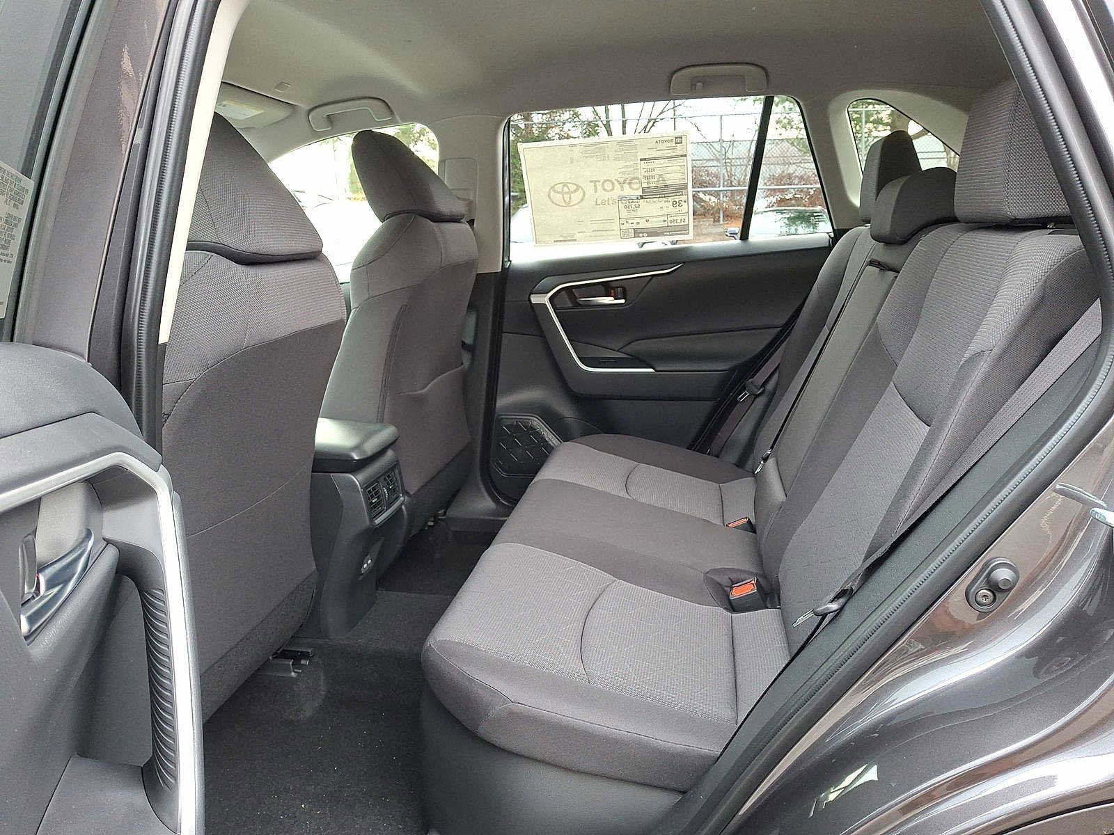 Thumbnail: 2025 Toyota RAV4 - 13