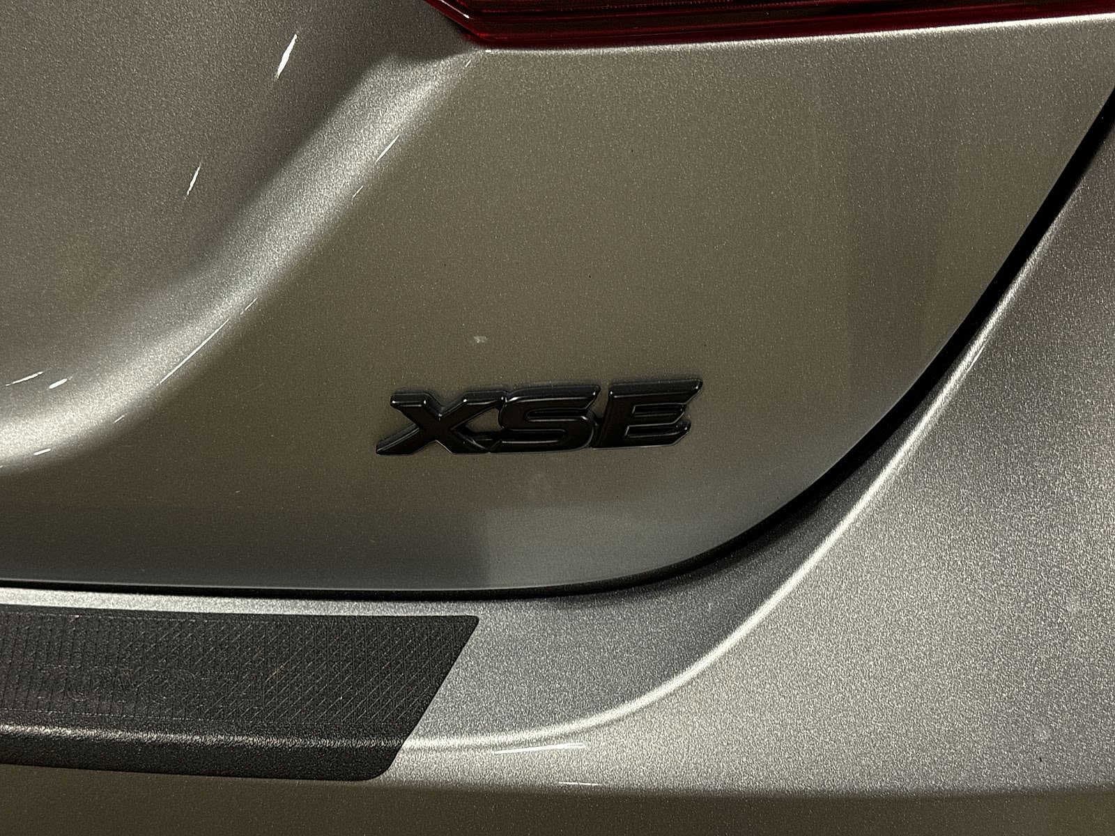 Thumbnail: 2022 Toyota Camry - 27