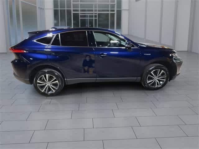 2021 Toyota Venza LE 9
