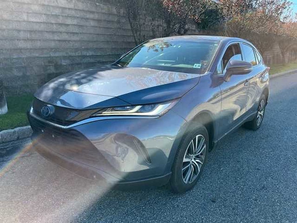 Used 2023 Toyota Venza LE SUV