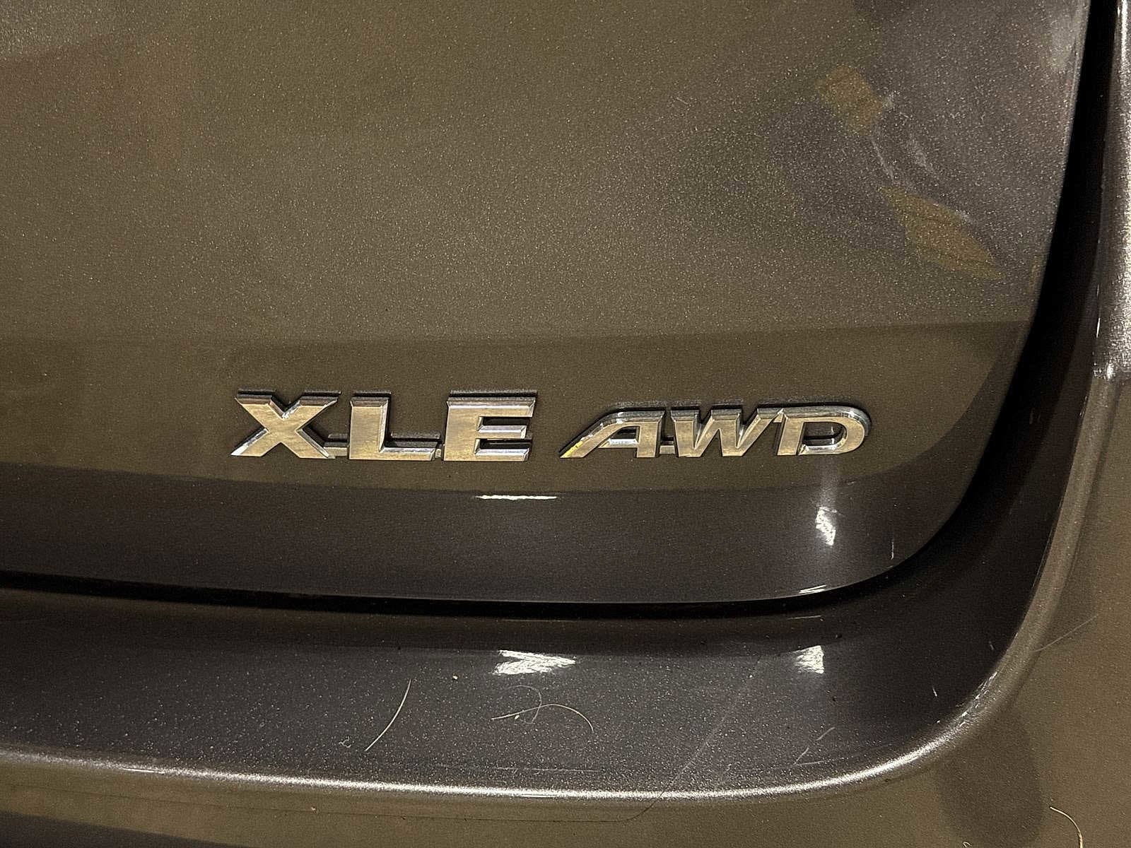 Thumbnail: 2019 Toyota Highlander - 29