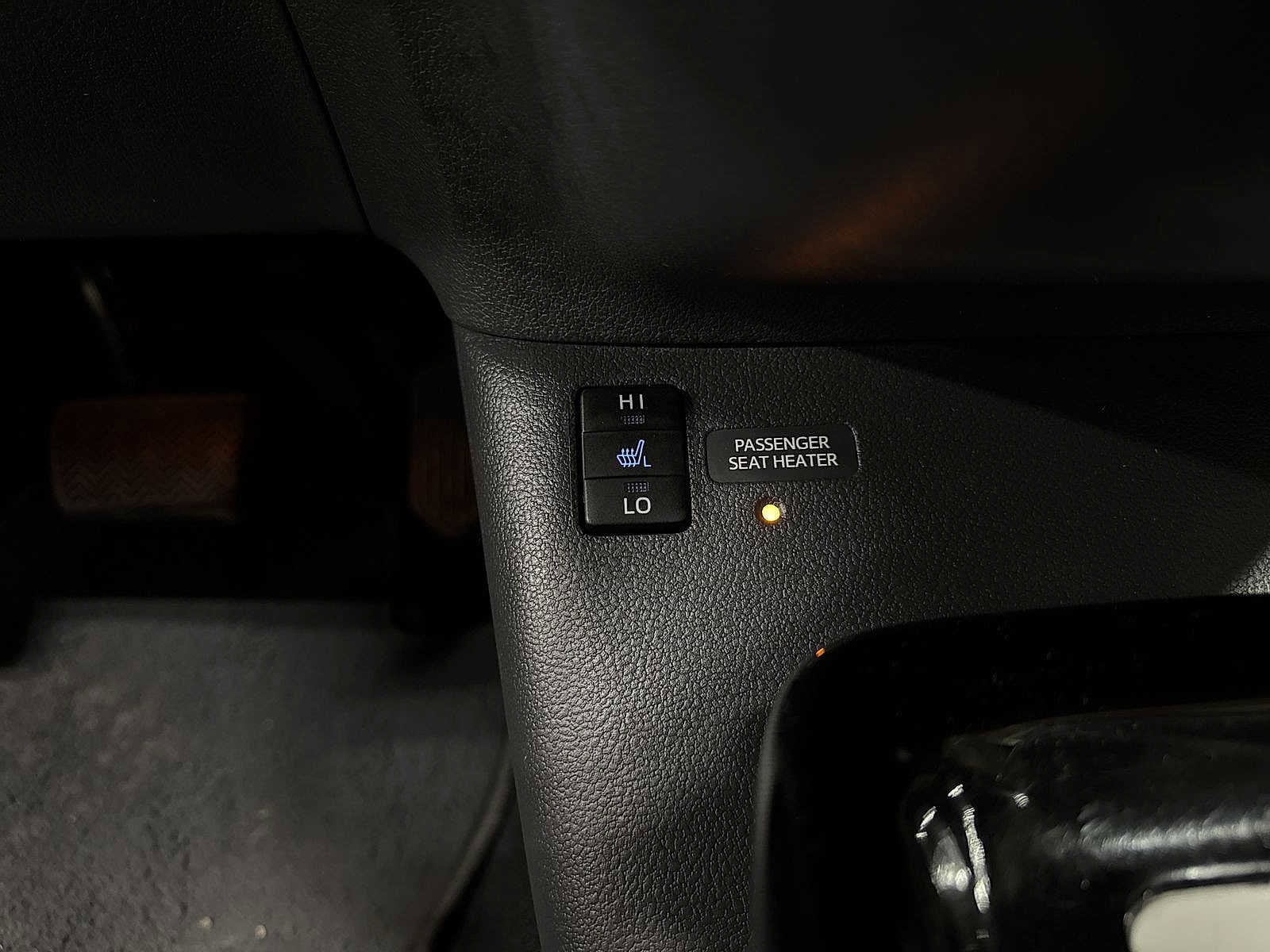 Thumbnail: 2016 Toyota Prius - 34