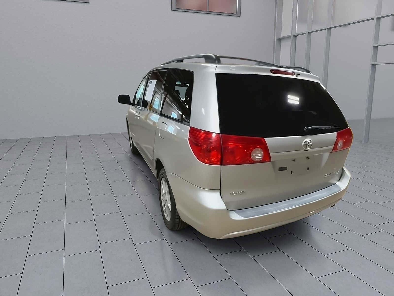 Thumbnail: 2006 Toyota Sienna - 7