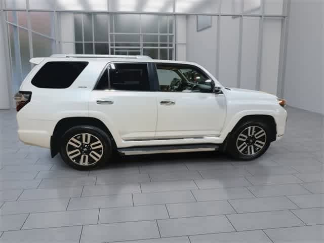 Thumbnail: 2014 Toyota 4Runner - 9