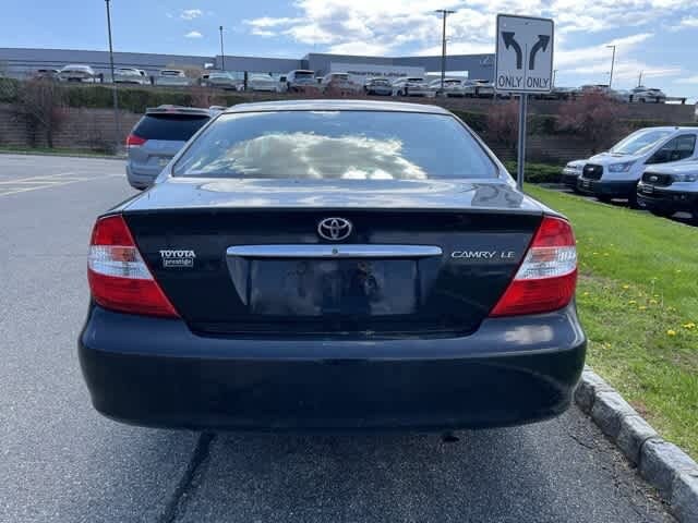 2002 Toyota Camry LE 4