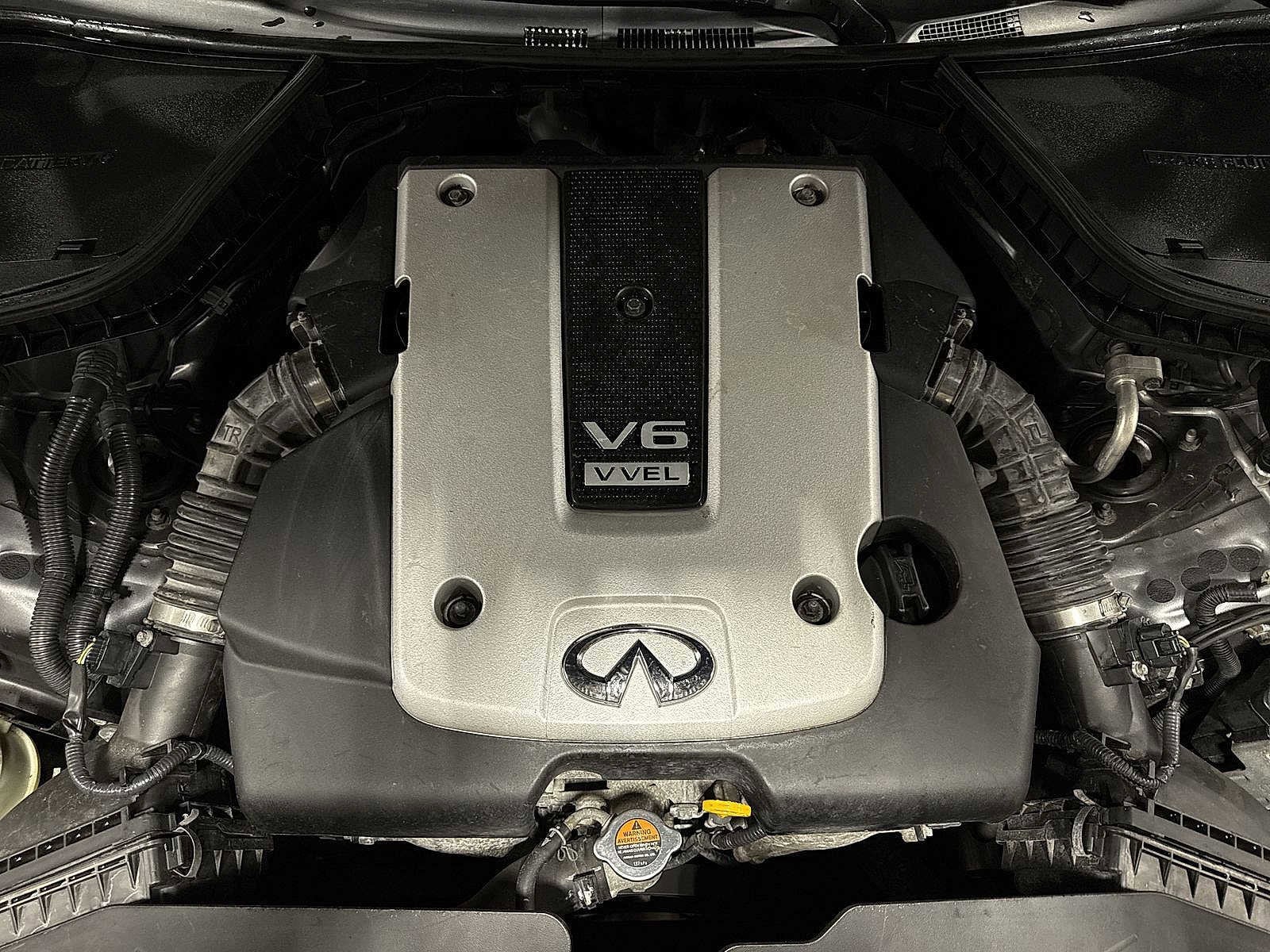 Thumbnail: 2015 INFINITI Q50 - 12