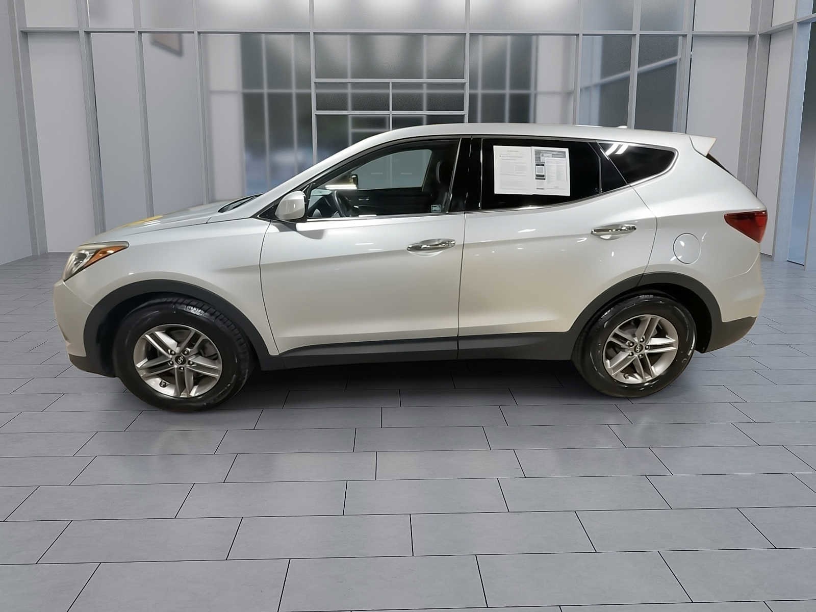 Thumbnail: 2017 Hyundai Santa Fe - 5