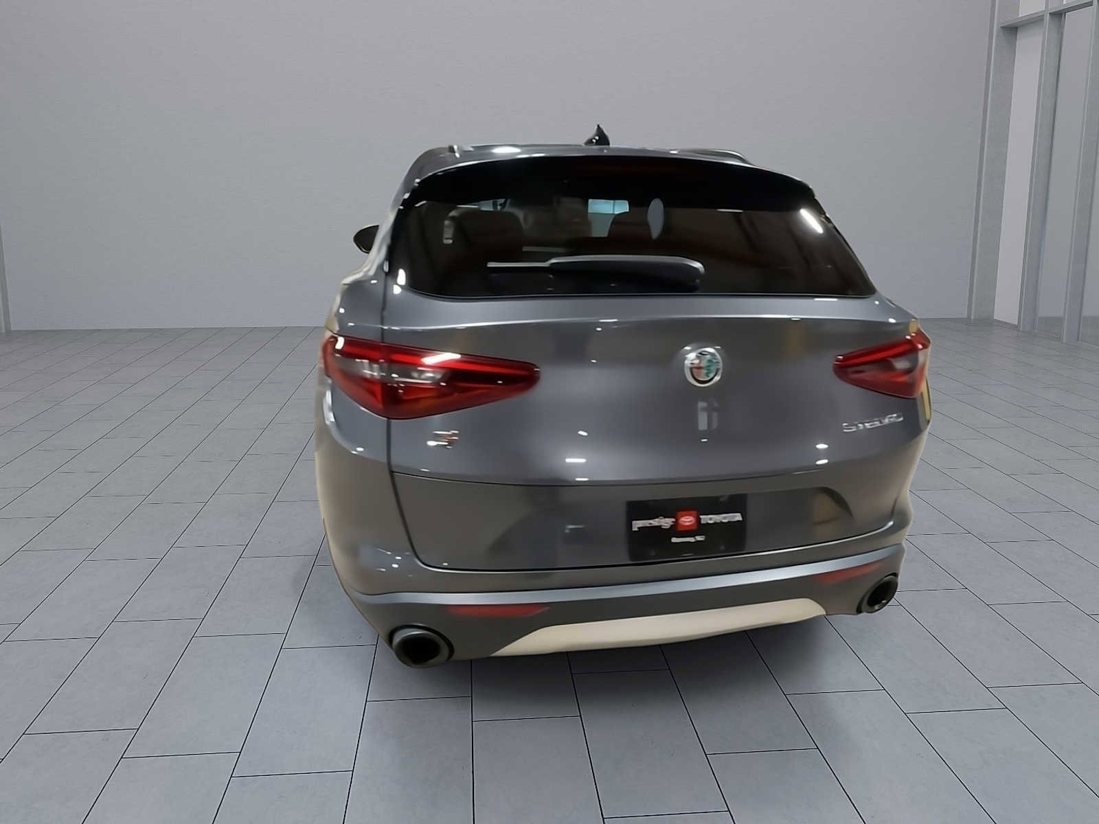 Thumbnail: 2018 Alfa Romeo Stelvio - 7