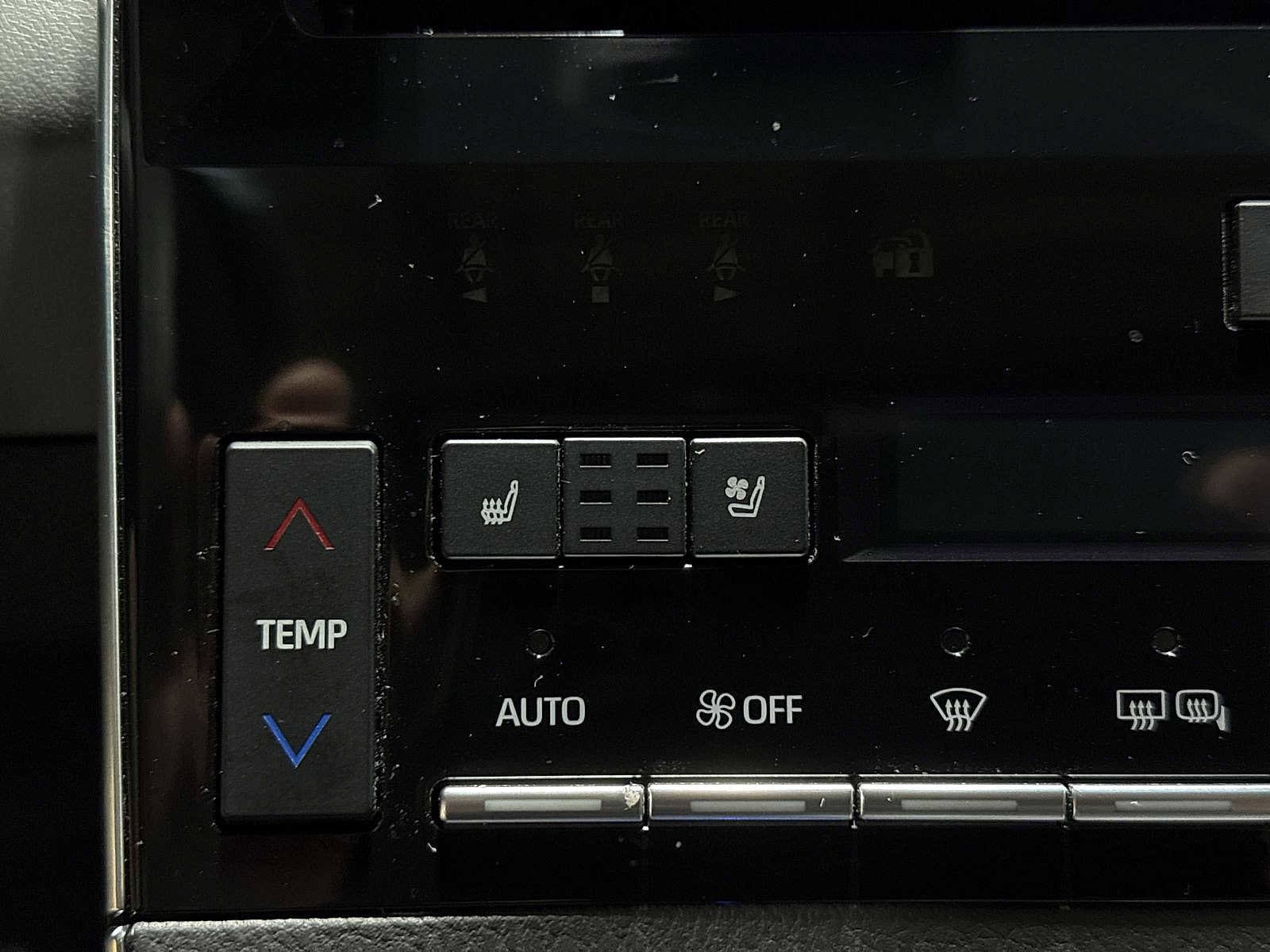 Thumbnail: 2020 Toyota Avalon - 34